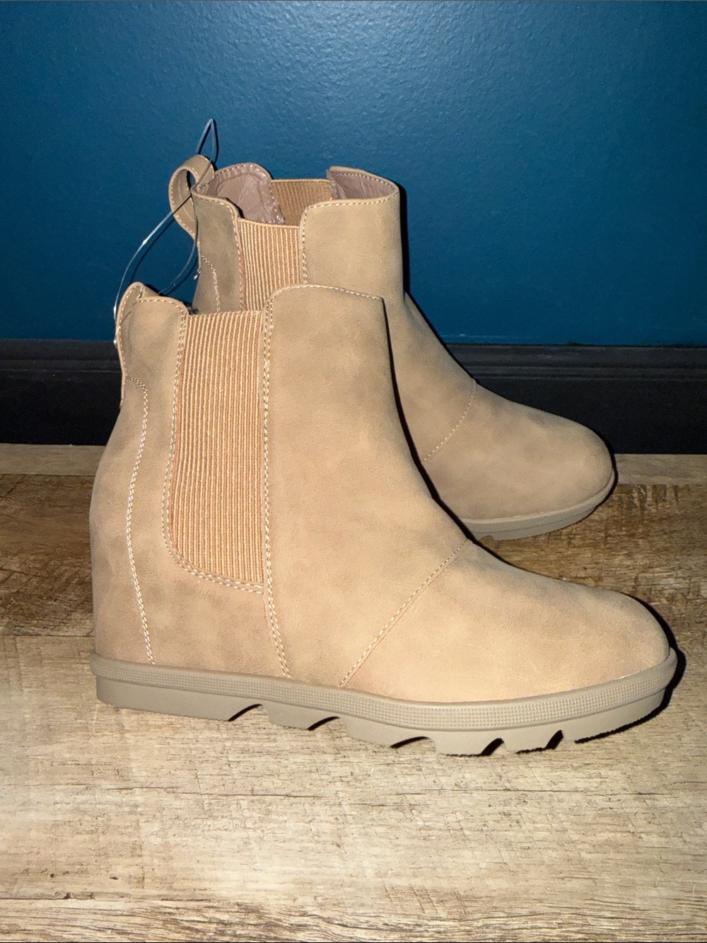 Size 10 Forever Boots. New without tags